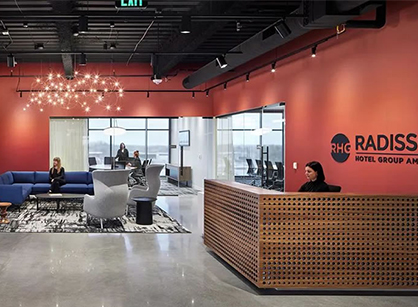 以拥抱崭新办公设计为概想的办公装建空间的规划是怎么的——Radisson Hotel Americas