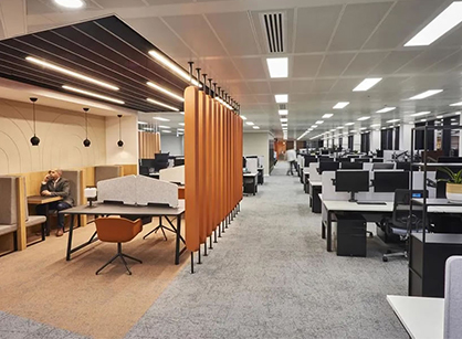 温馨配色的办公室装建设计空间是怎么的——Berenberg